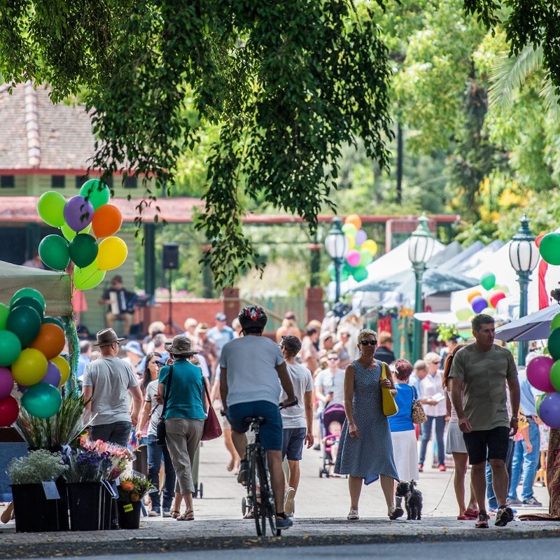 Riverside at the Gardens Market