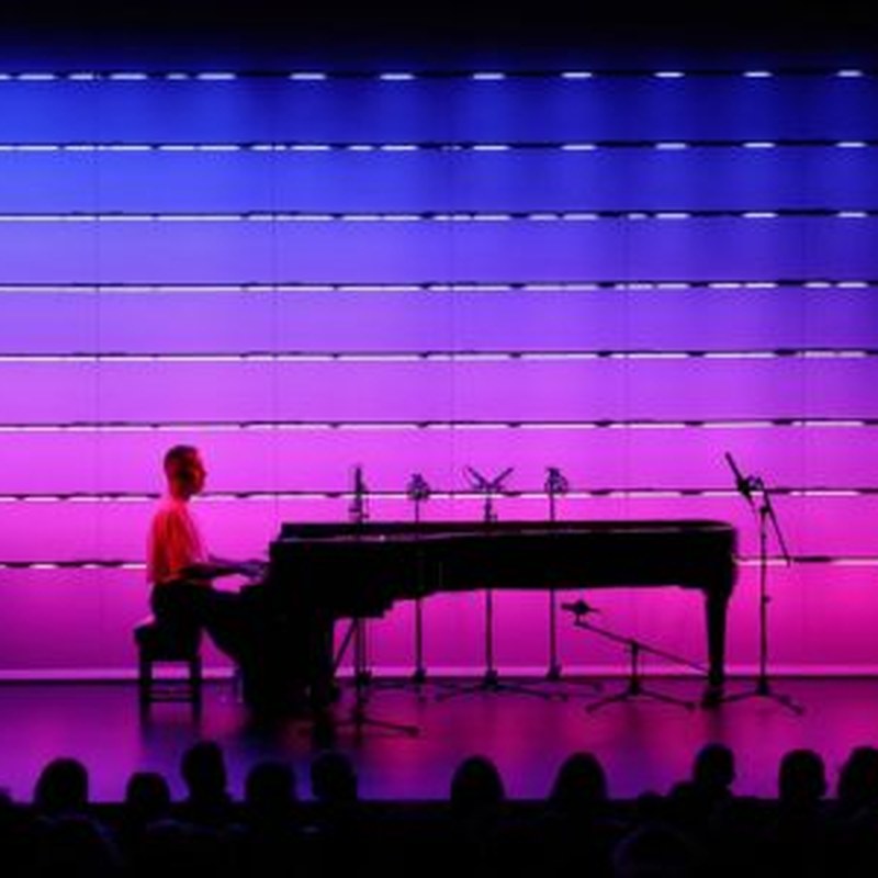Radiohead for Solo Piano: Live AV Set