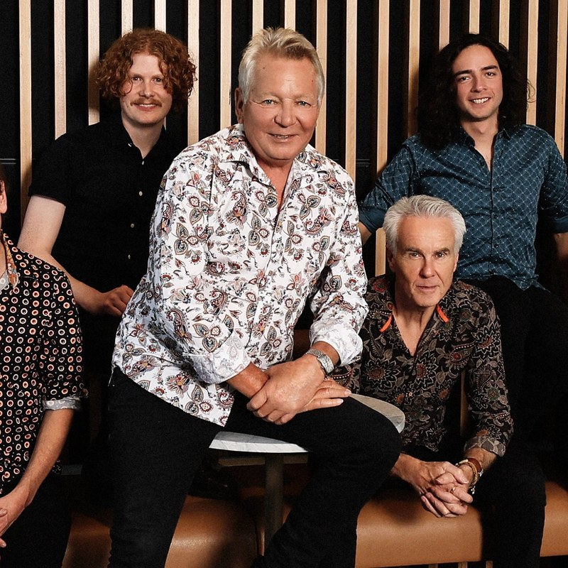 ICEHOUSE – Night at the Parkland