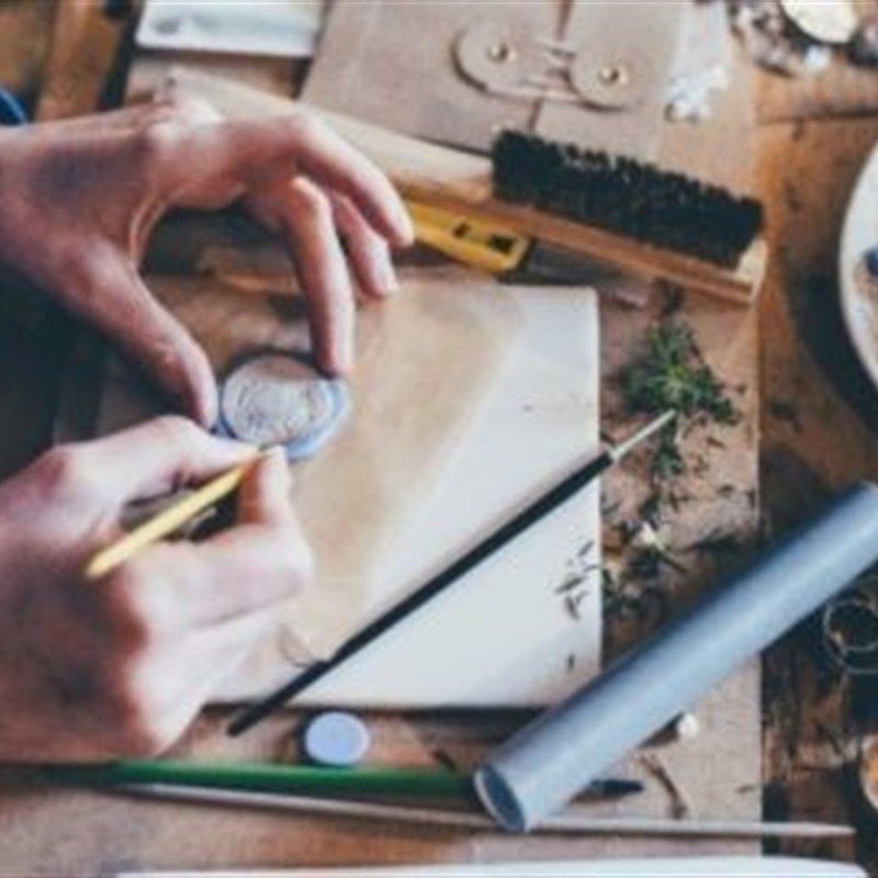 Art Tasters Workshop: Zodiac Mini Vases with Wendy Ma