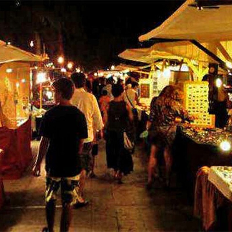 Halloween Twilight Markets