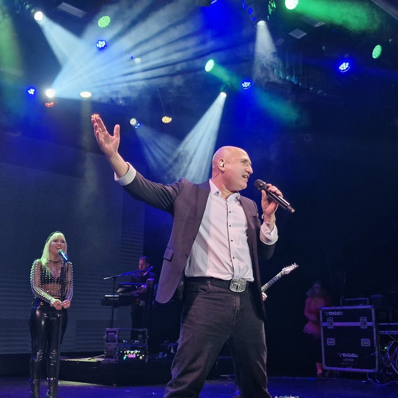 One Voice – Greatest Hits of John Farnham